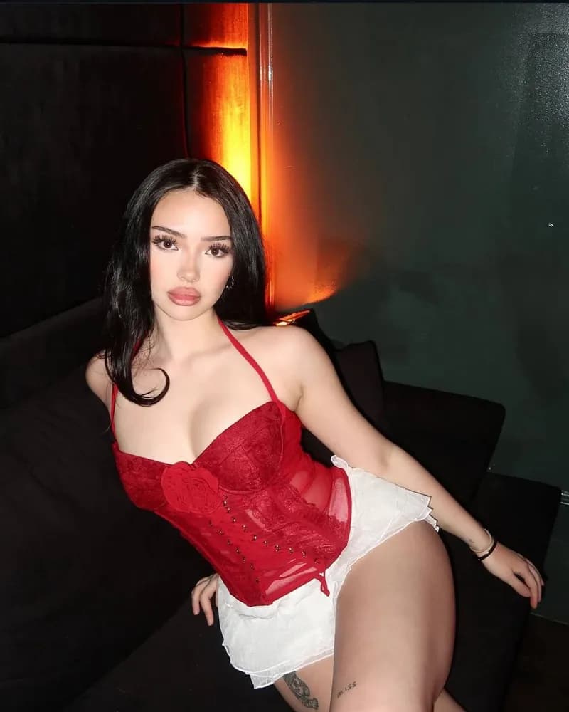 Pelin | Beylikduzu VIP Escort | ISTANBUL ESCORT